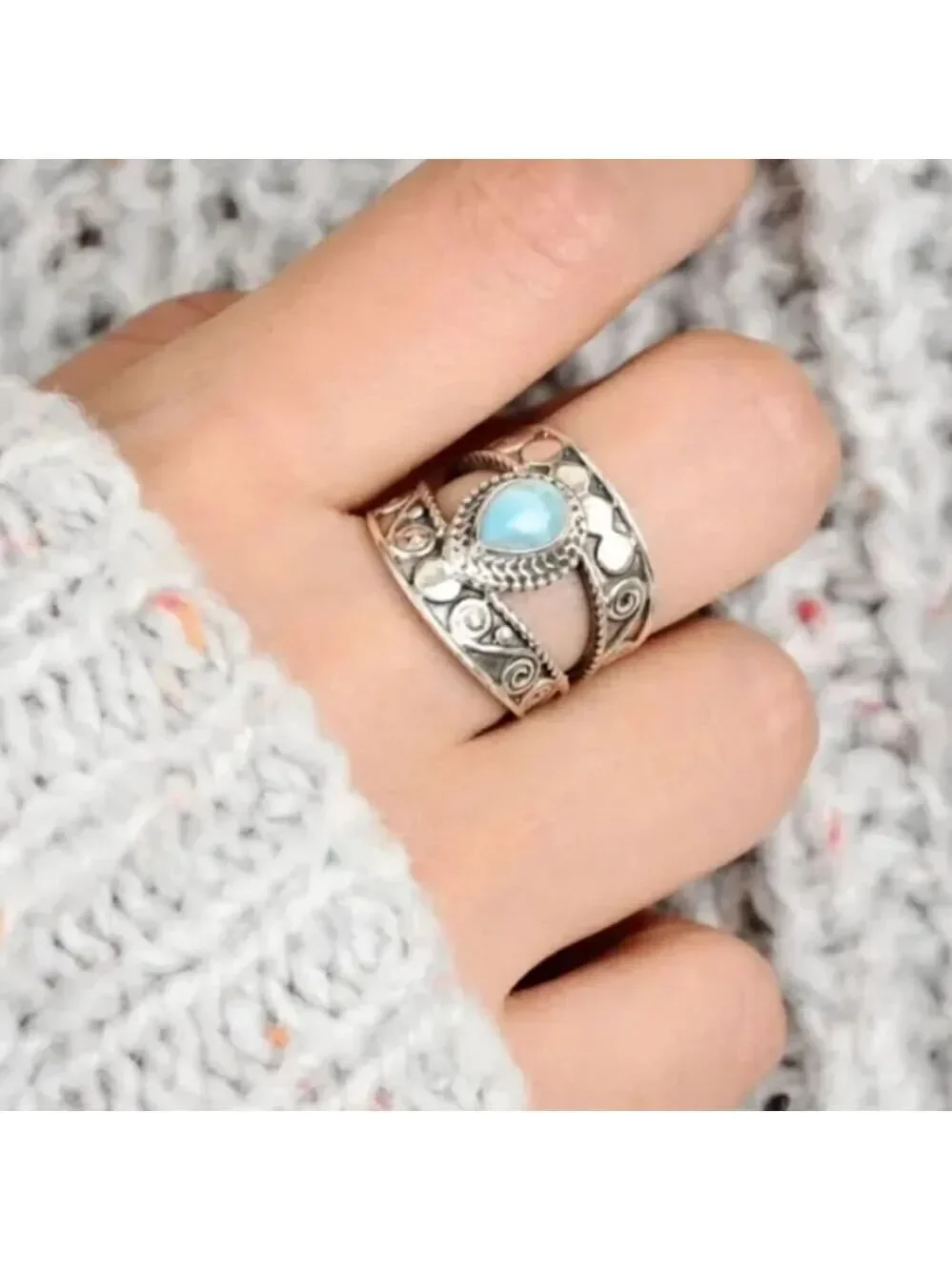 Vintage Style Chunky Band Ring Inlaid Turquoise Jewelry